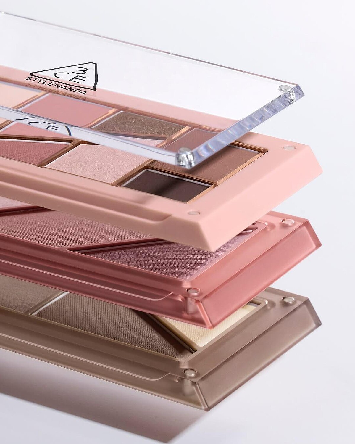 3CE 疊疊不休磁力彩妝系列。