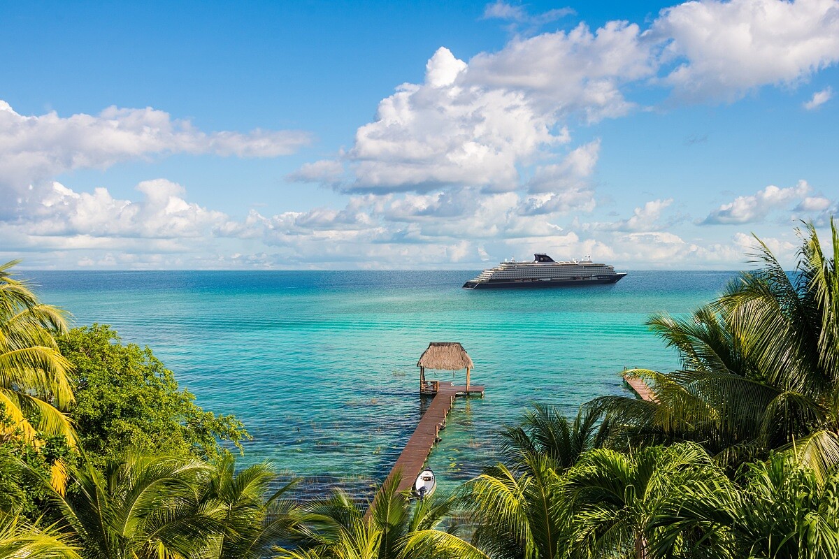 「意鉑奢華郵輪」探索旅程（Explora Journeys）是目前最奢華的頂級郵輪。