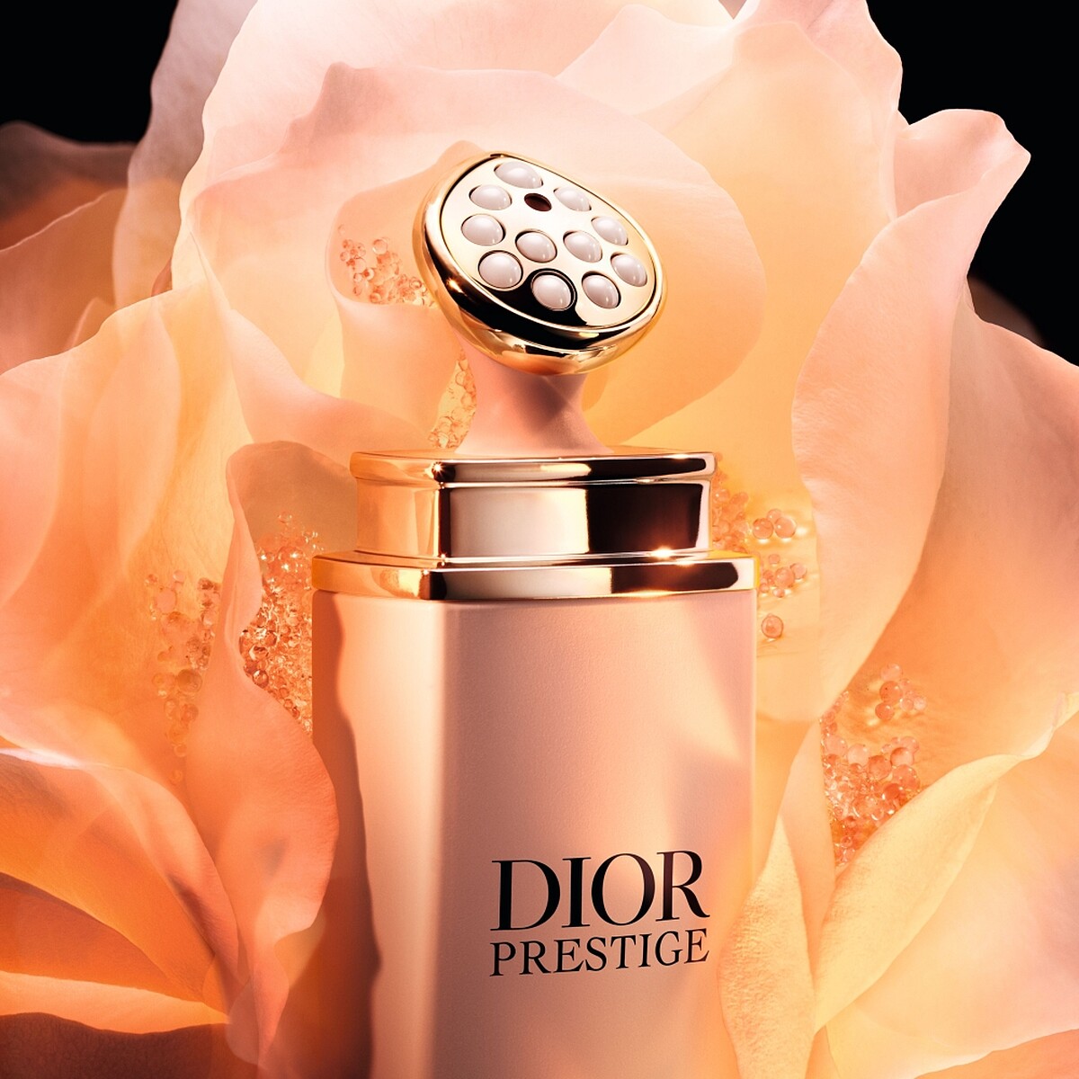 迪奧精萃再生微導眼凝萃情境圖。