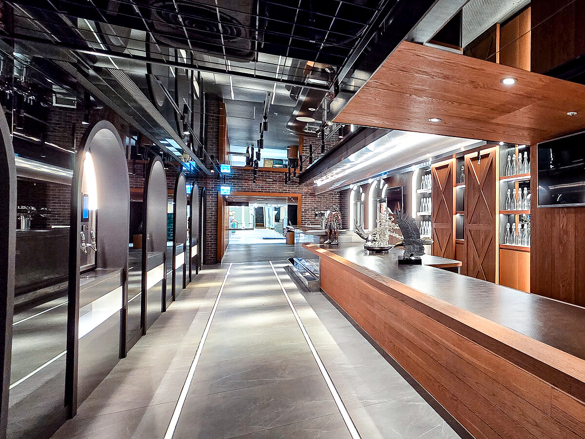 Dream Plaza 的「二代酒窖店」空間。