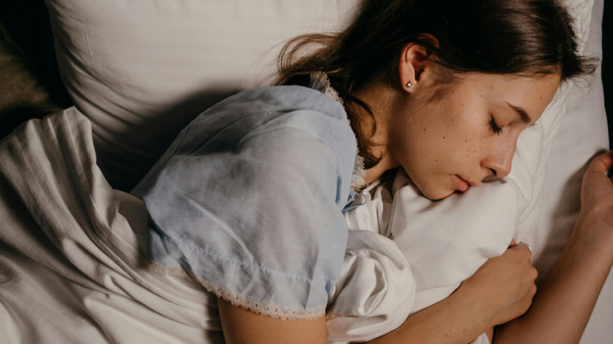 睡到變瘦！醫學實證「7小時睡眠減肥法」：不用早睡、只要睡對黃金7小時，就能開啟3大易瘦體質關鍵！