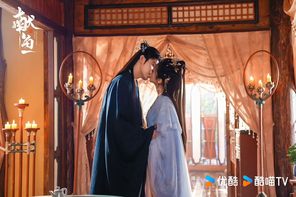 陳飛宇與王影璐劇中有多場高甜吻戲。