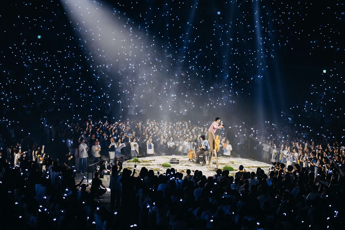 「JANNABI」擅長將復古元素與當代韓式歌謠融合，打造出既懷舊又詩意、跨越時代的搖滾樂曲。