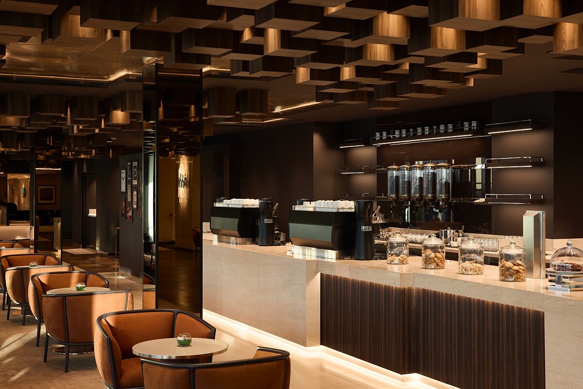 位於5樓甲板的「Crema Caf&eacute;」。