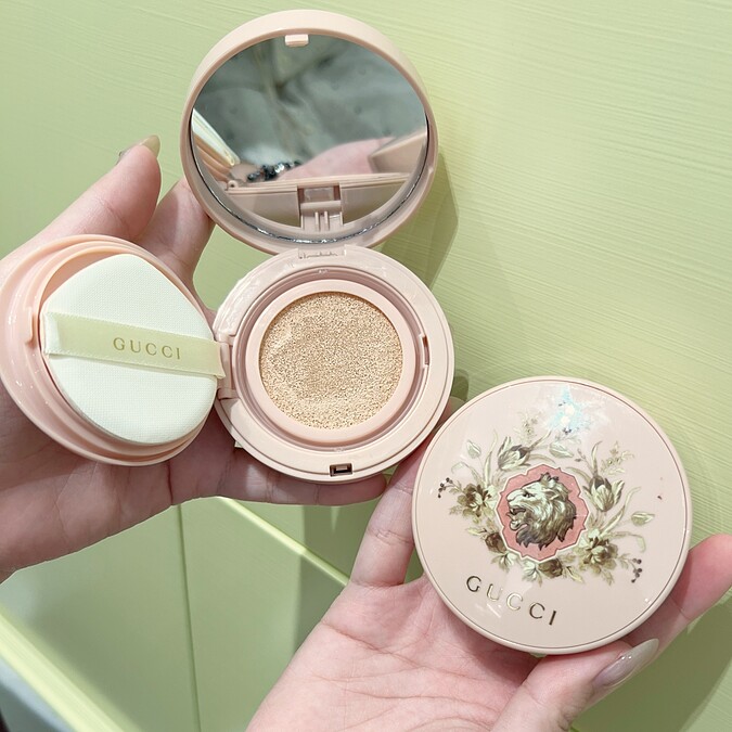 GUCCI絲潤氣墊粉餅SPF 20/PA++實品。