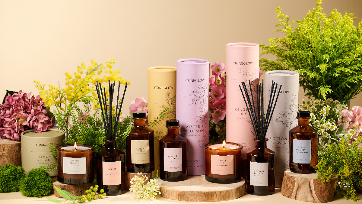 走進Espace Beauté 的STONEGLOW香氛舒適圈，就再也不想離開！全新自然元素、漫步花園、繽紛饗宴三大系列～將用香氛賦予滿溢的幸福能量
