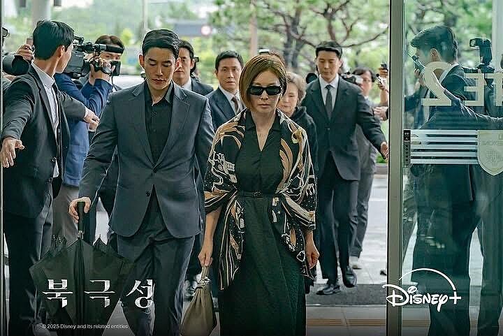 《暴風圈》由雙導演許明行與金熙元聯手打造。