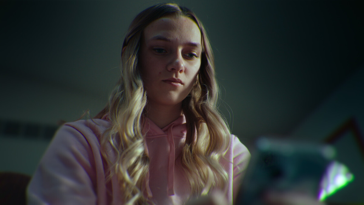 《陌生號碼:高校簡訊詐騙疑雲》