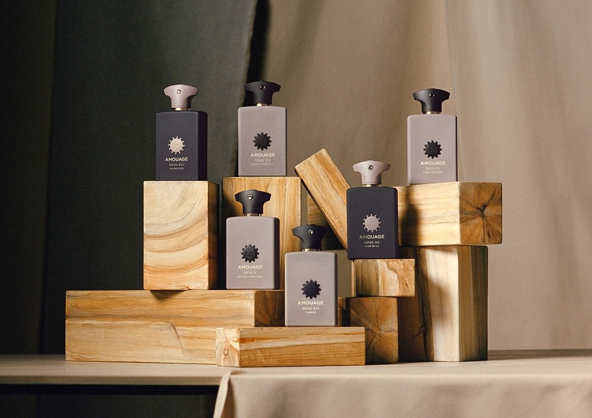 AMOUAGE詩情扉頁系列形象圖。
