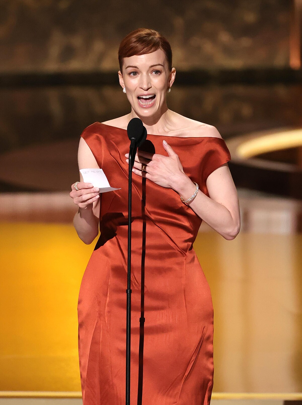 2025艾美獎得獎名單：劇情類影集最佳女主角 《人生切割術》布麗特洛薇爾Britt Lower