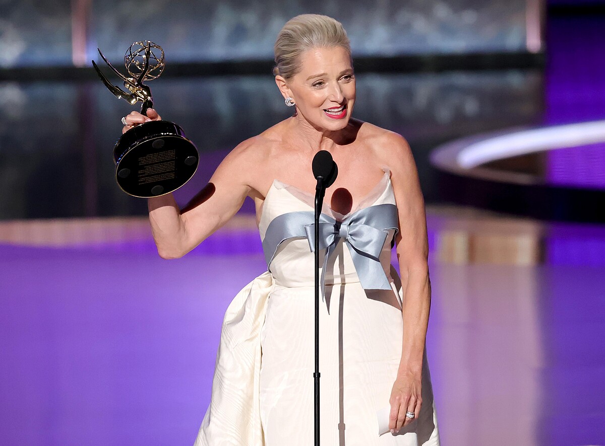 2025艾美獎得獎名單：劇情類影集最佳女配角 《匹茲堡醫魂》瑟琳拉娜莎Katherine LaNasa