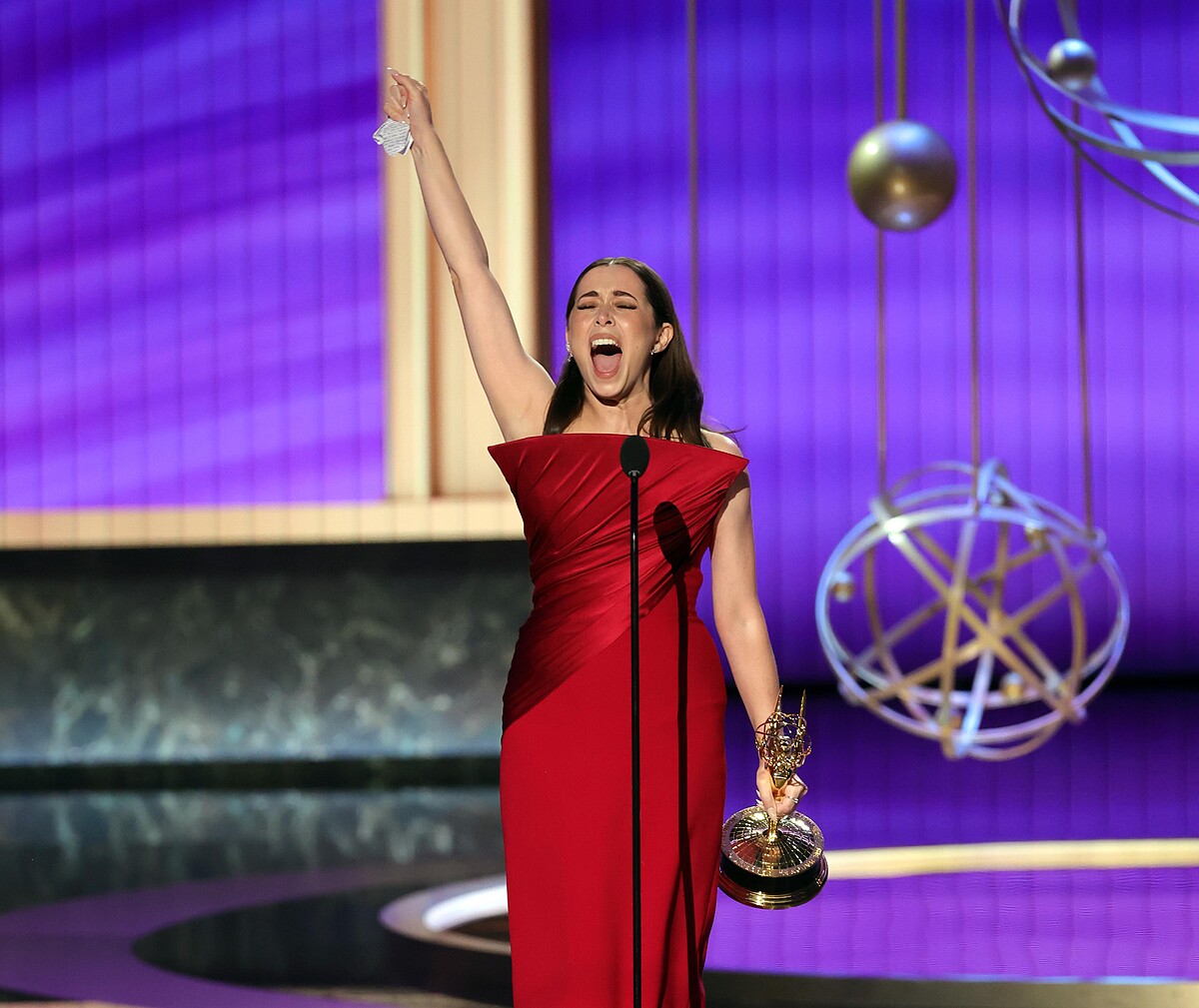 2025艾美獎得獎名單：最佳限定劇或選集／電視電影女主角 《企鵝人》克莉絲汀米利歐提Cristin Milioti