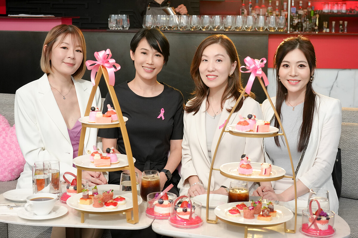 年輕病友協會社群經理陳渃晴（左起）、年輕病友協會理事長潘怡伶、蓓蕾莉董事總經理胡莉莉、蓓蕾莉品牌總監戴于茹，攜手推動粉紅重生公益計畫。