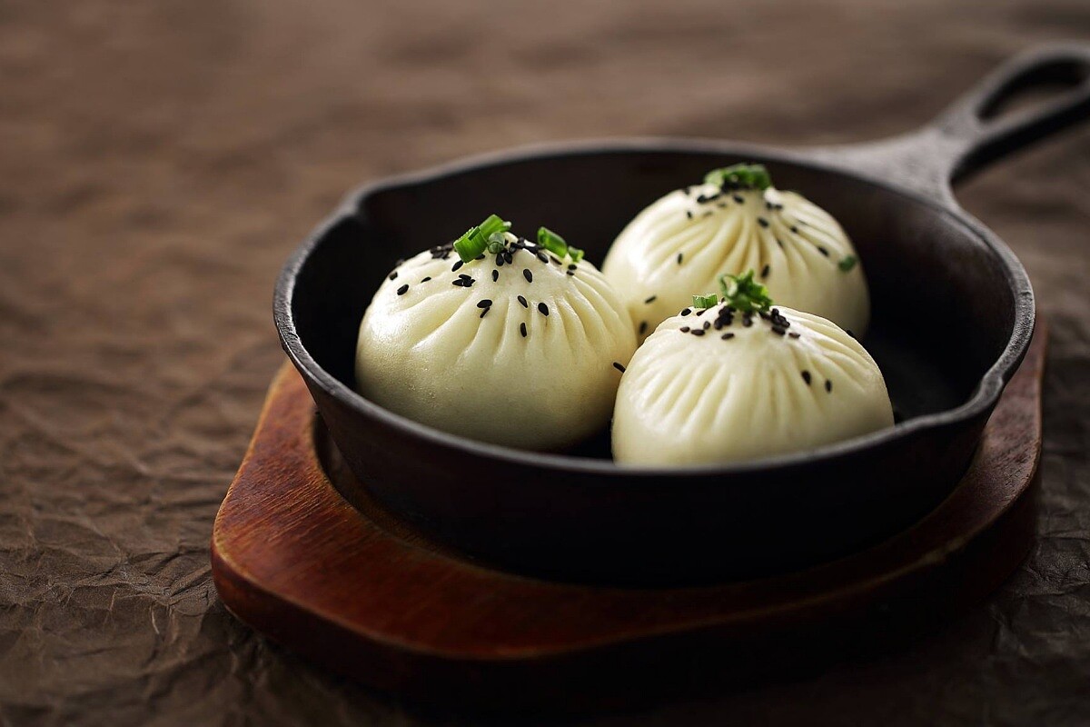 首推「上海生煎包」。