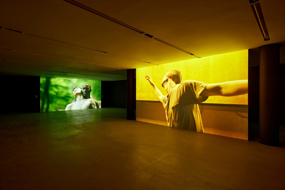 卓永俊，《愛你潔淨雙腳的週四》，2023，首爾Atelier Herm&egrave;s展覽現場。圖像由藝術家提供。攝影：Sangtae Kim, Fondation d&rsquo;entreprise Hermès。