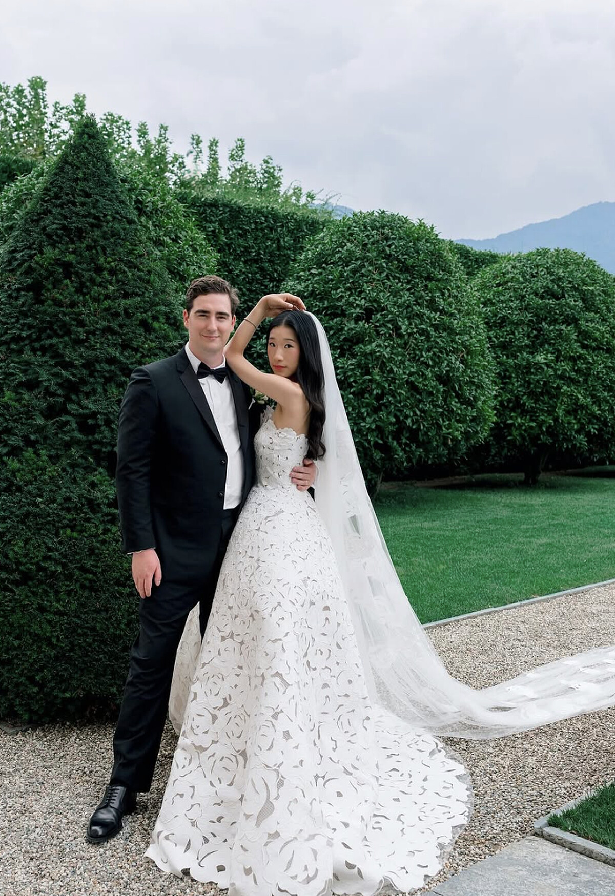 富豪千金Becca Bloom在義大利最夢幻的科莫湖舉辦婚禮。IG@beccaxbloom。