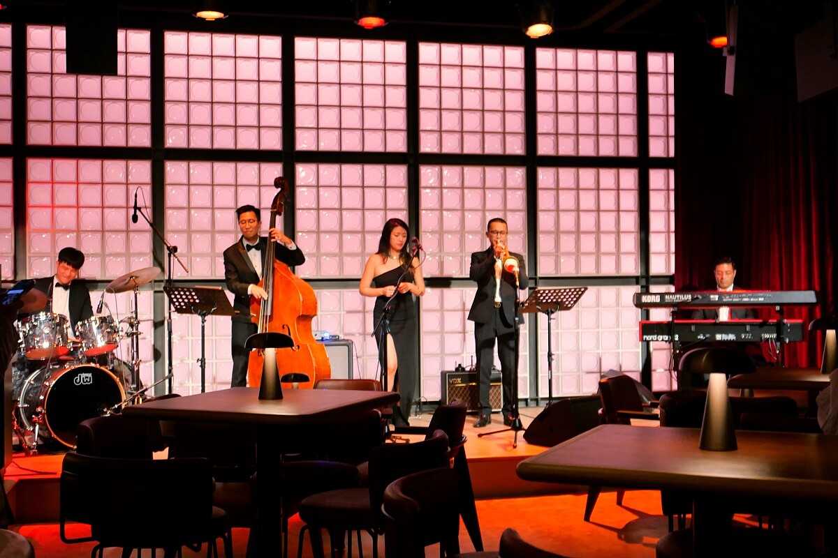 設置了舞台空間。