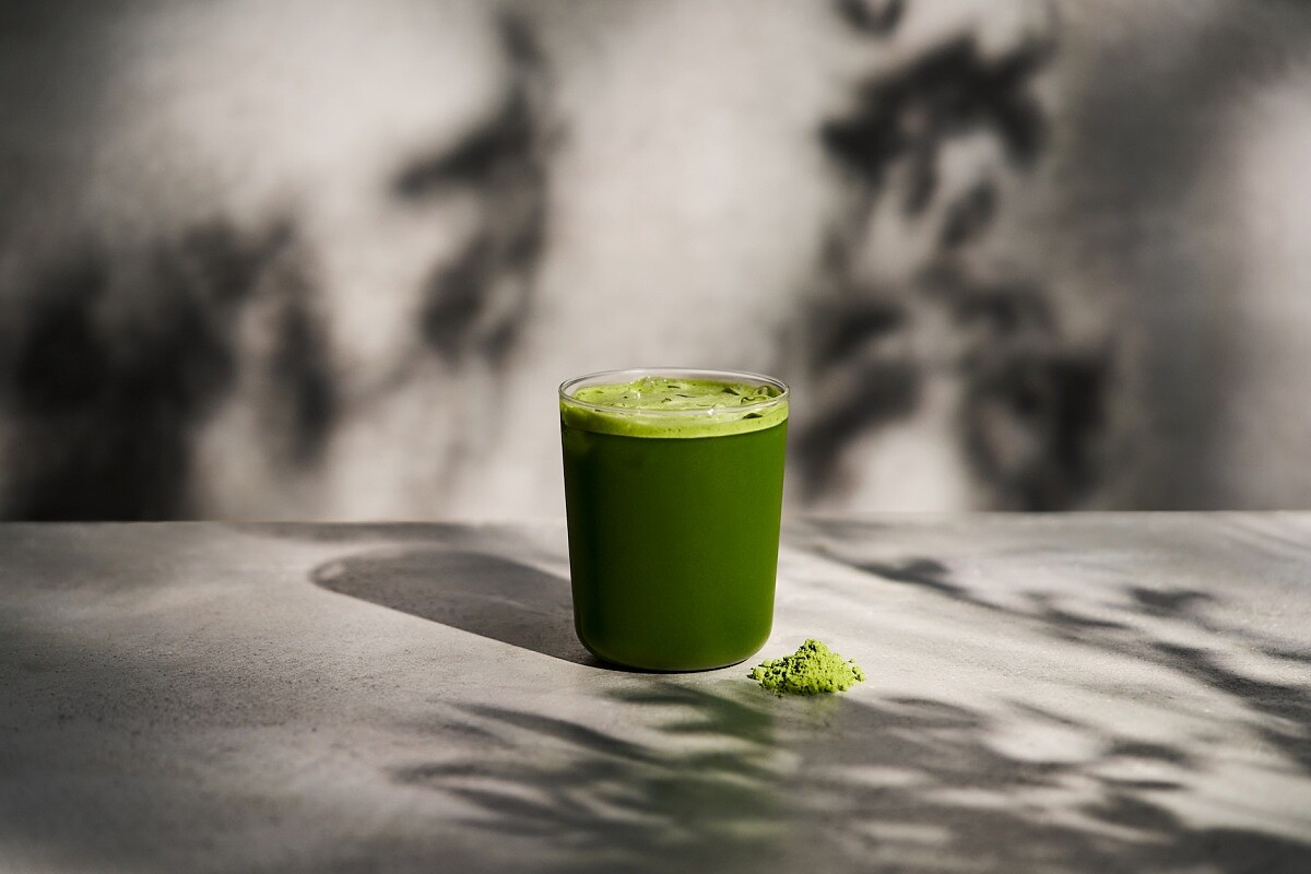 祇園抹茶：來自日本京都抹茶，茶香鮮明透綠，入口帶有豆香與淡淡旨味氣息，回甘悠長，展現細緻的抹茶風味。