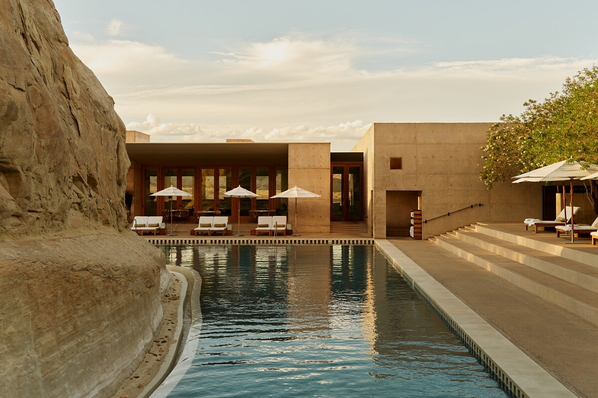 由建築師 Marwan Al-Sayed、Wendell Burnette 與 Rick Joy 聯手設計。