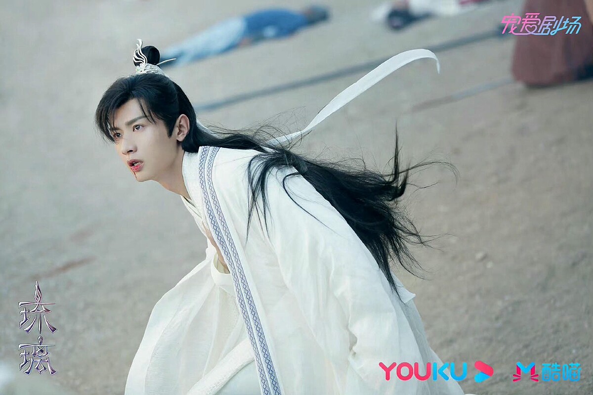 成毅《赴山海》與《琉璃》、《蓮花樓》造型相似。