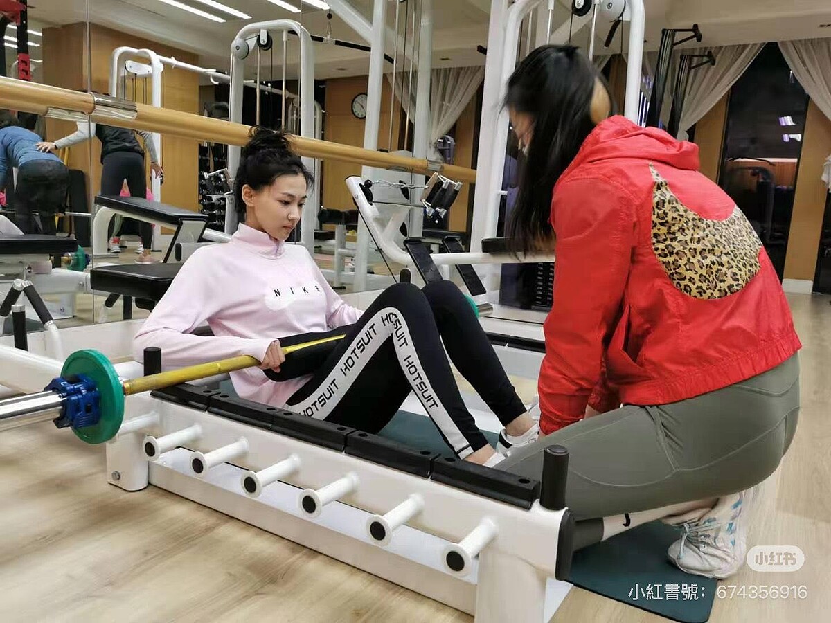 丁笑瀅透過重訓維持精實體態