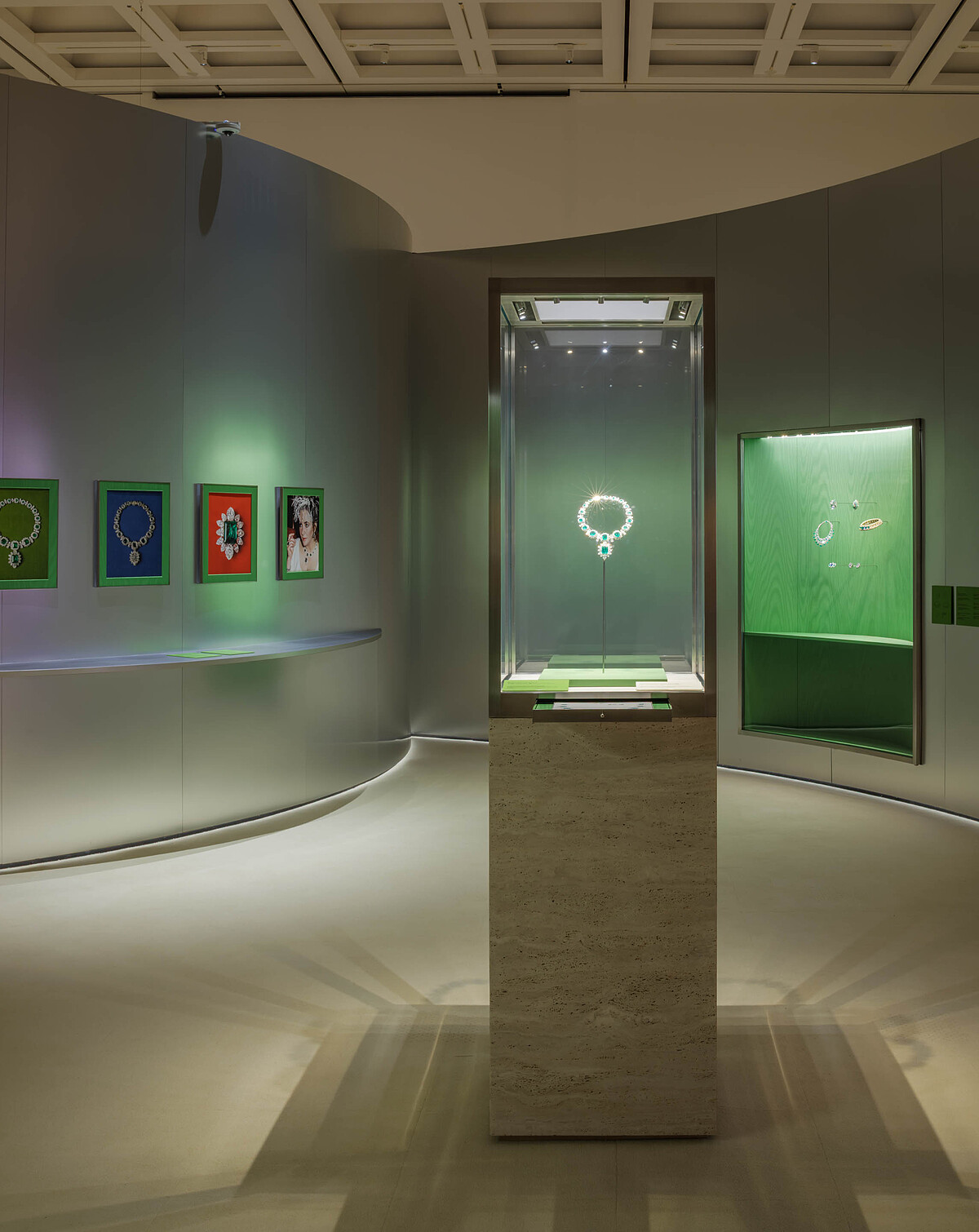 寶格麗 BVLGARI KALEIDOS 展覽展於東京國立新美術館_展場空間 (1)