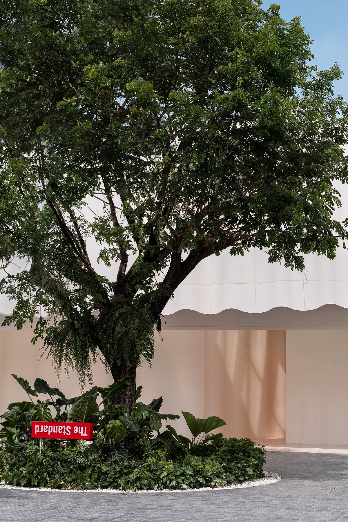 光影、聲音、質地隨時間與空間而變化。