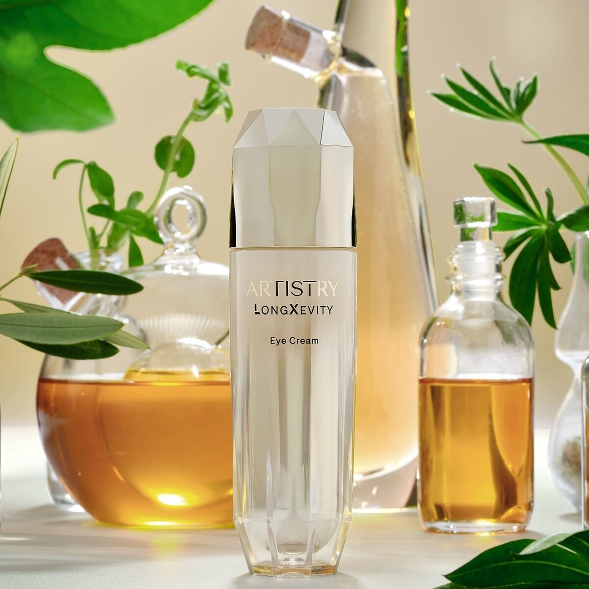 ARTISTR雅芝時光金耀緊緻眼霜15g，NT4,100