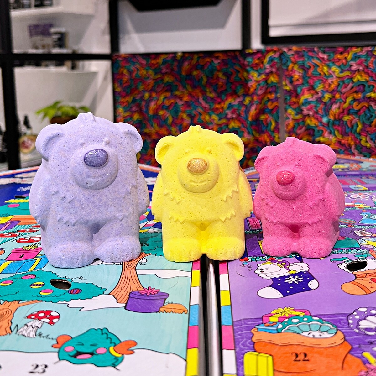 LUSH高街29 ½號月曆禮盒限定的三顆小熊汽泡彈。