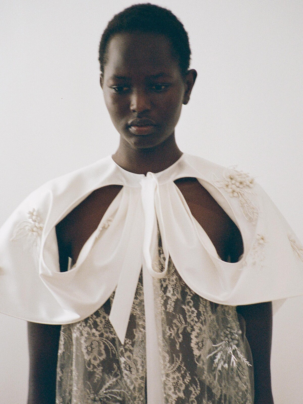 FITTINGS © ANGELE CHATENET。