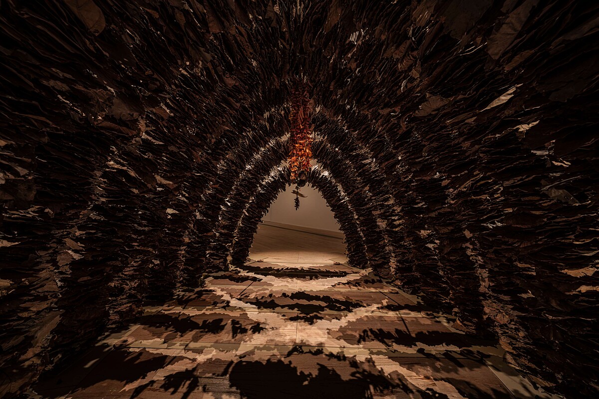 布恩森‧普瑞姆塔達〈藥草之廟〉，新北市美術館支持製作。（攝影：狐色影像製作，新北市美術館提供。）