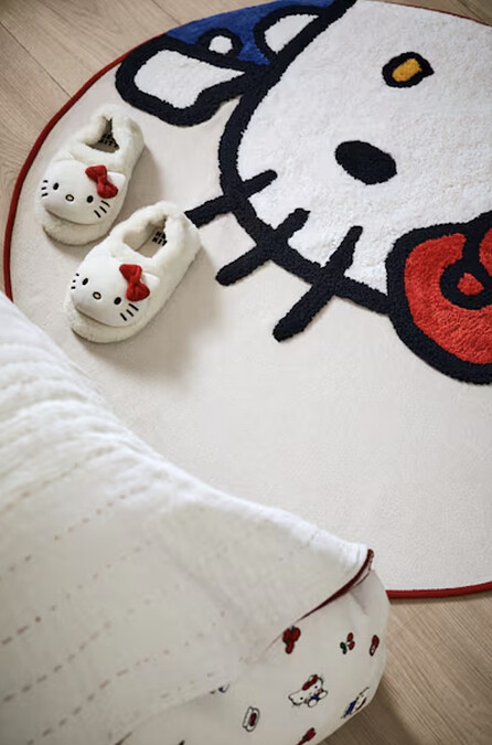 H&M Home &times; Hello Kitty設計款式。
