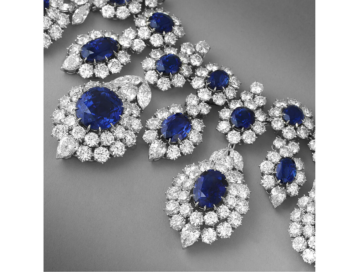 Van Cleef & Arpels 梵克雅寶 Heritage典藏系列-項鍊，1969年，鉑金、白K金、藍寶石、鑽石。