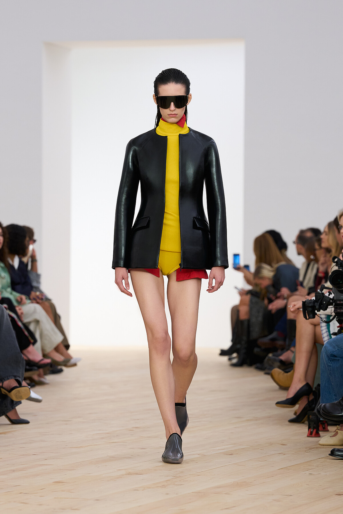 LoeweSS26系列作品。