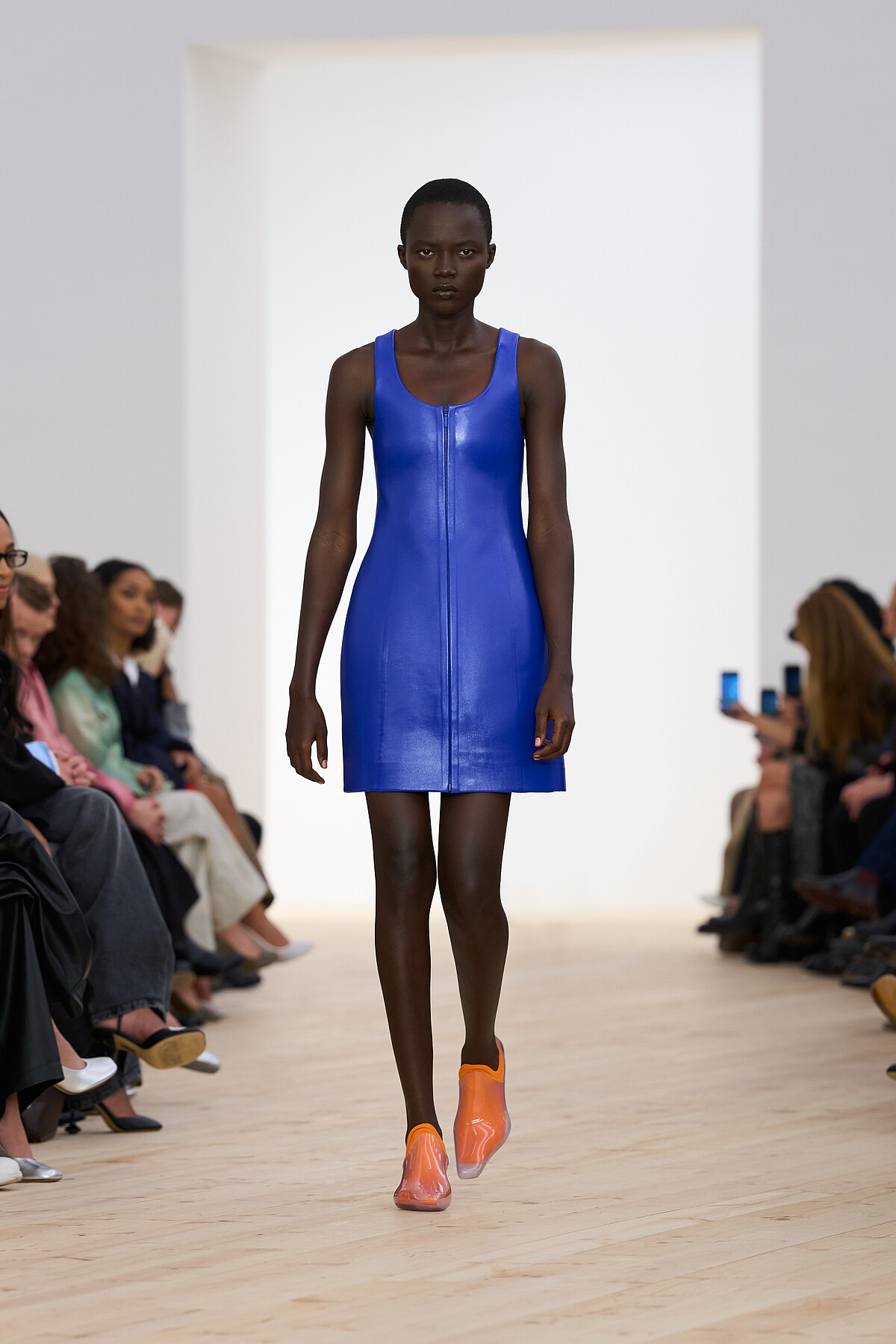 LoeweSS26系列作品。