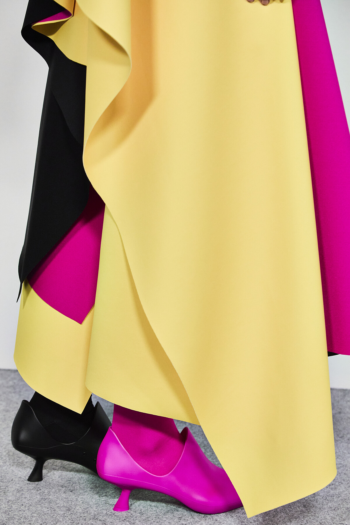 LoeweSS26系列造型。