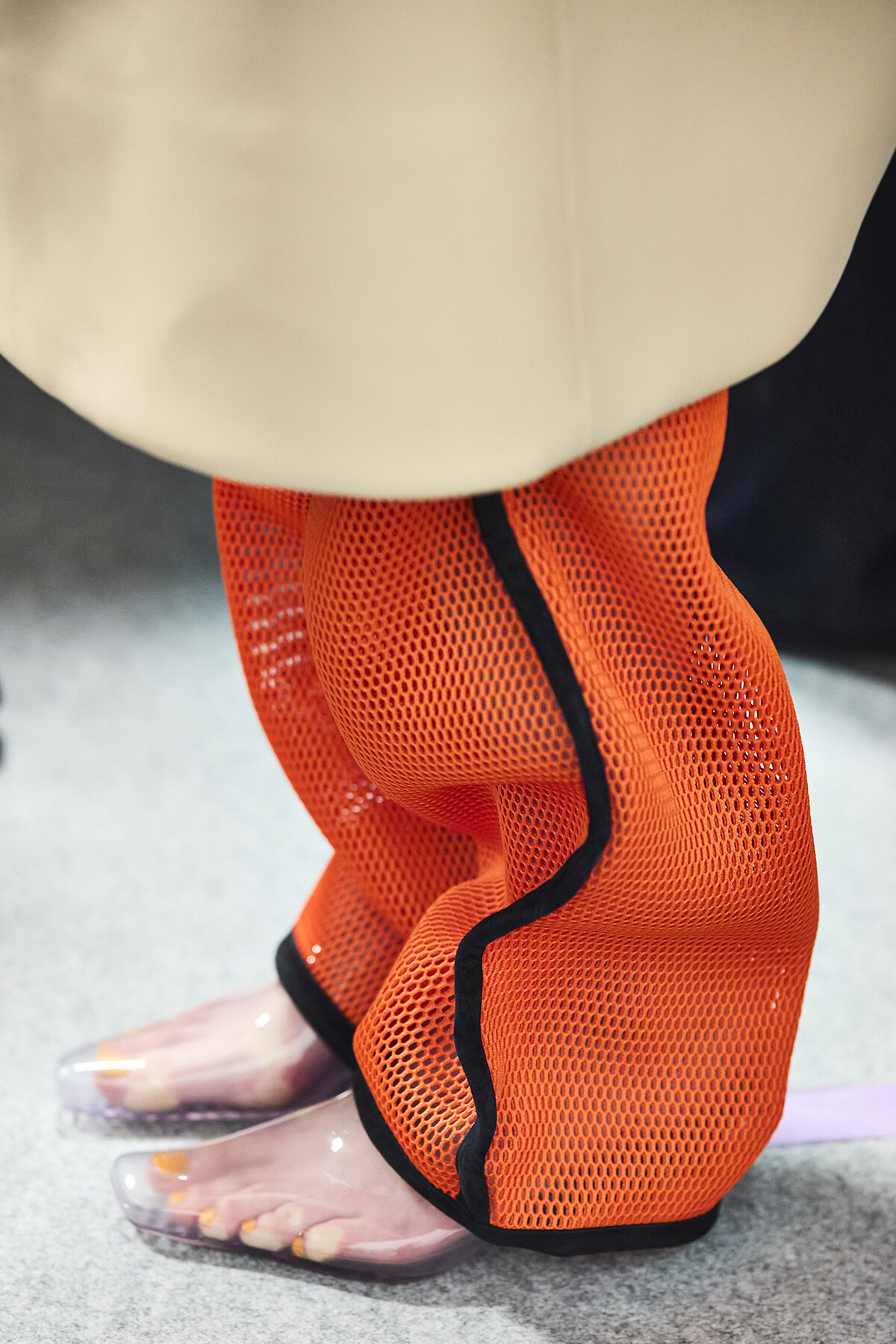 LoeweSS26系列鞋款。