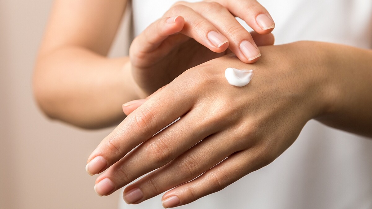 指甲總是斷裂？皮膚科醫師教你6個讓脆甲變強的關鍵習慣