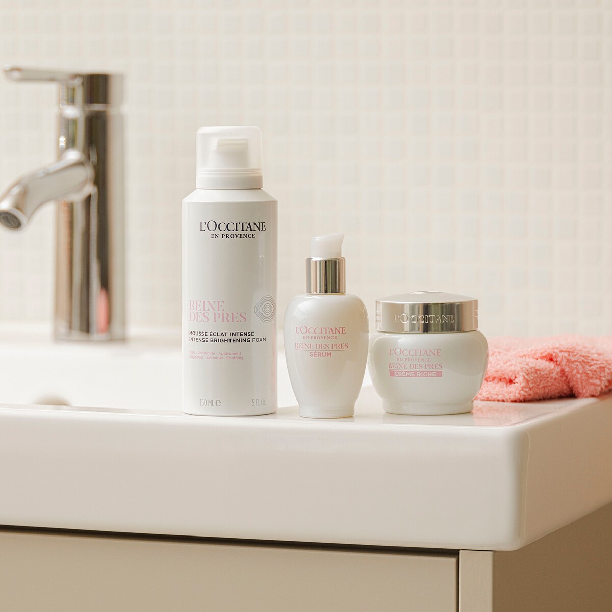 L'OCCITANE歐舒丹白皇后光蘊透白潔面慕絲霜150ml，NT1,340