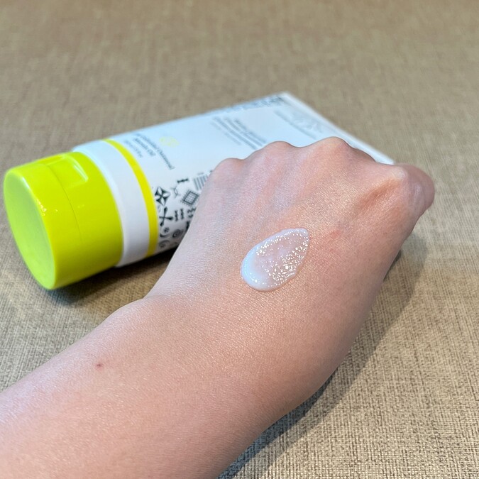 DRUNK ELEPHANT醉象瑪魯拉保濕洗卸潔顏乳質地。