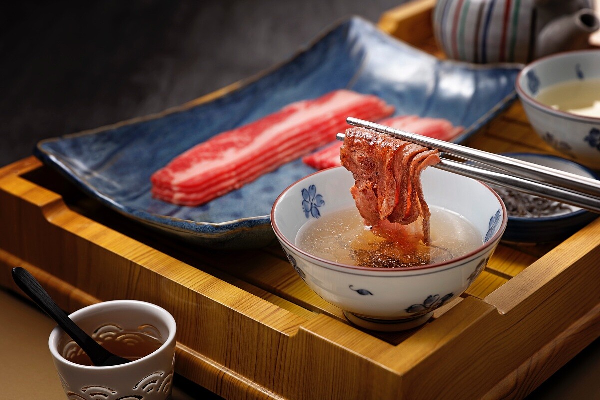 「千層腹肉五花」可一次滿足喝湯、吃肉的樂趣。