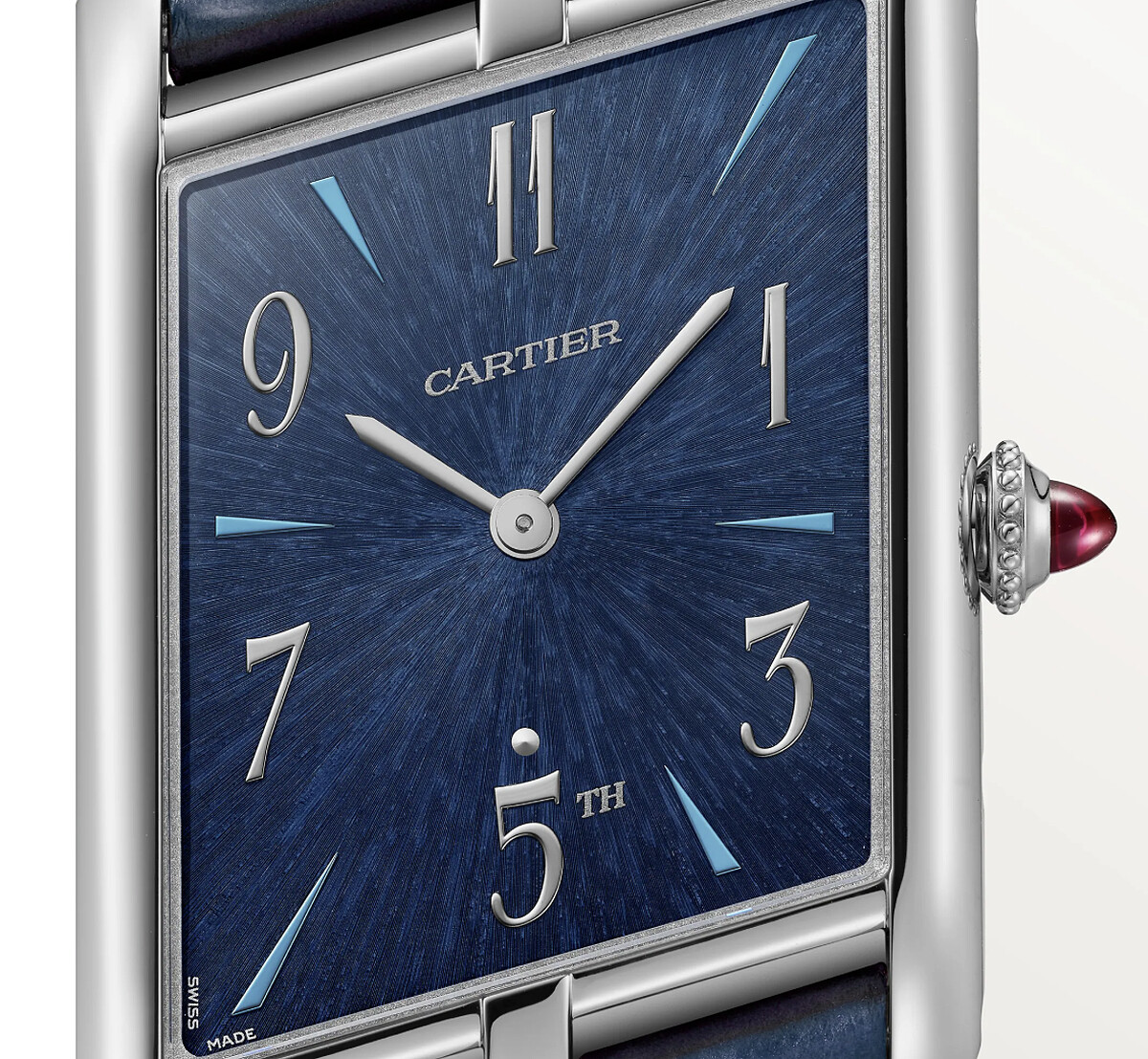 Tank Asym&eacute;trique腕錶，卡地亞1917 MC型工作坊精製手動上鍊機械機芯