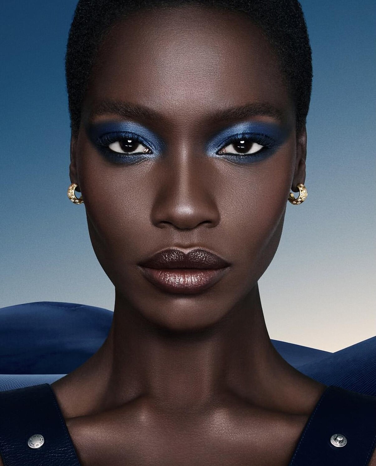 Awar Odhiang也是Louis Vuitton彩妝主打商品的模特兒。