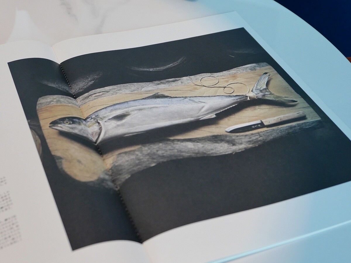 Chef Matteo 也透過出版刊物《ORIGO Journal》展現他攝影、設計背景。