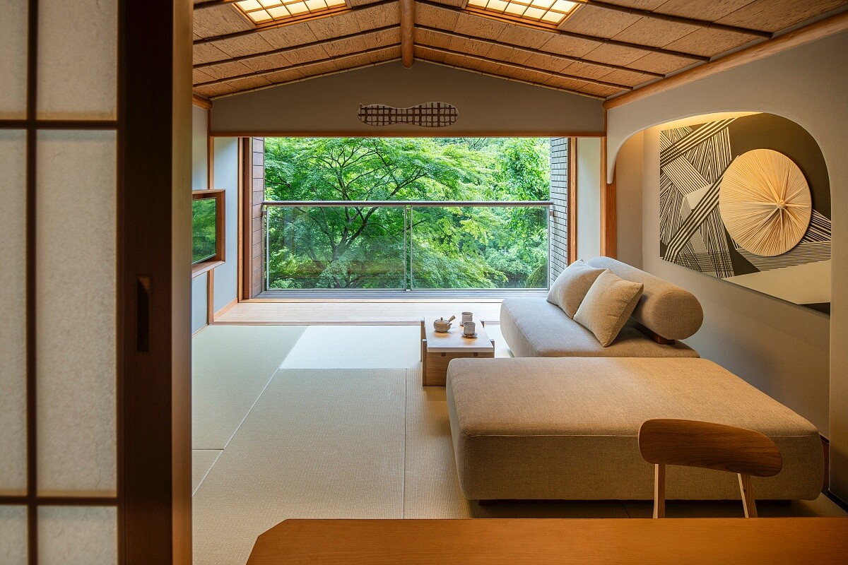 歷經一年整修，星野集團旗下溫泉旅宿「界 箱根」於2025年8月13日正式重新開幕。