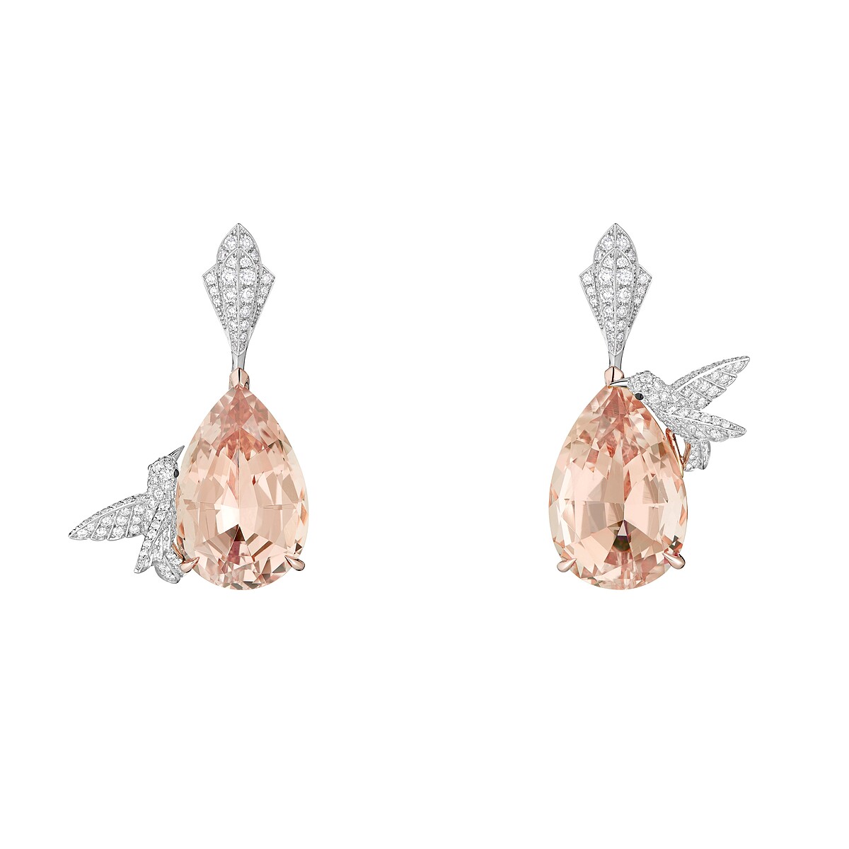 高級珠寶系列Hopi耳環 白金和玫瑰金750材質、黑漆飾邊 鑲嵌粉色摩根石和鑽石 台幣參考價格NTD 2,430,000