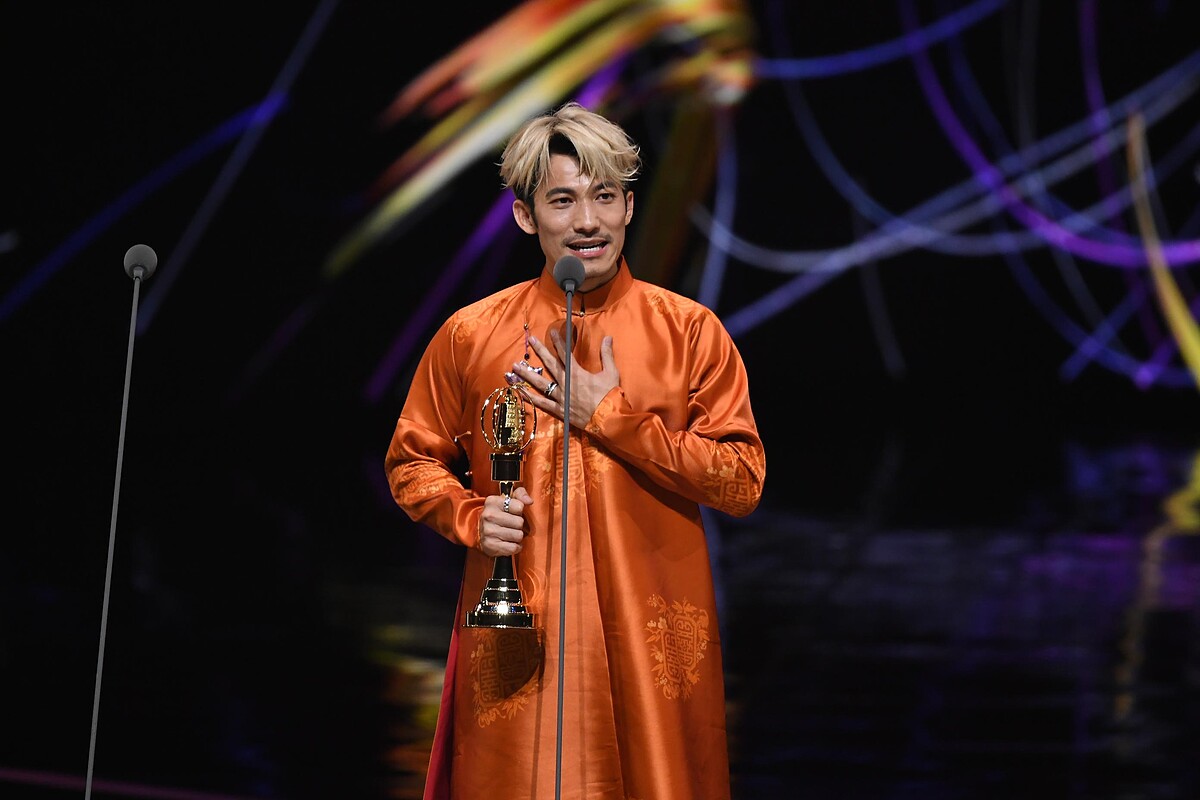 連炳發奪金鐘60影帝