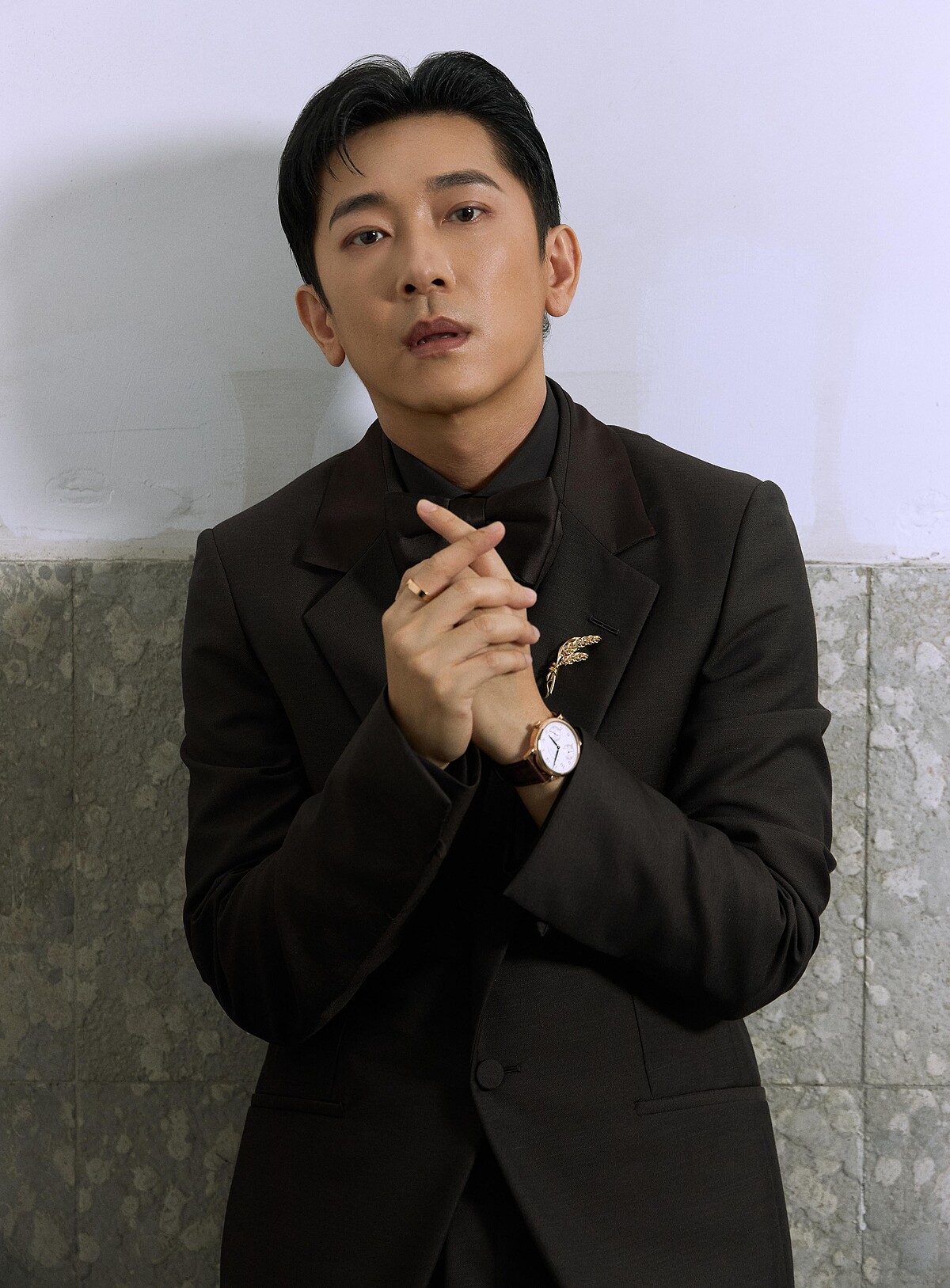 施名帥佩戴朗格錶與Chaumet珠寶亮相第60屆金鐘獎