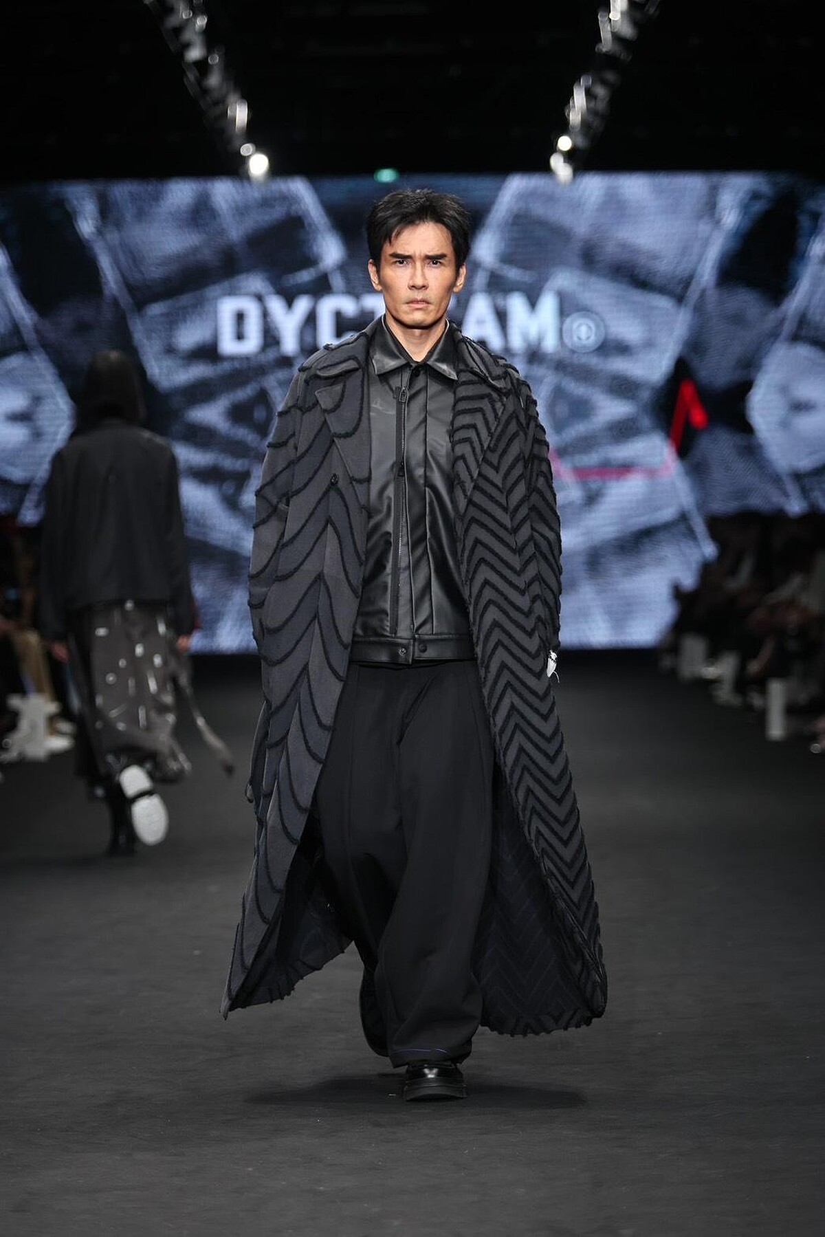 楊一展擔任DYCTEAM x《The Outlaw Doctor 化外之醫》走秀嘉賓