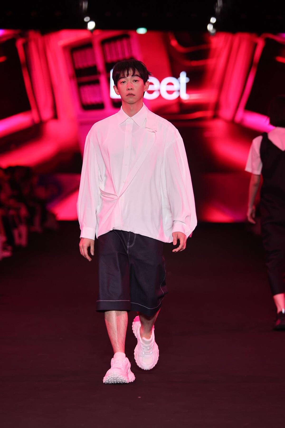 王可元擔任Dleet 李倍 x《今夜一起為愛鼓掌》走秀嘉賓